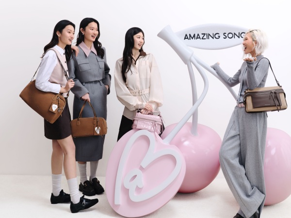 01 AMAZING SONG.0517-1.JPG